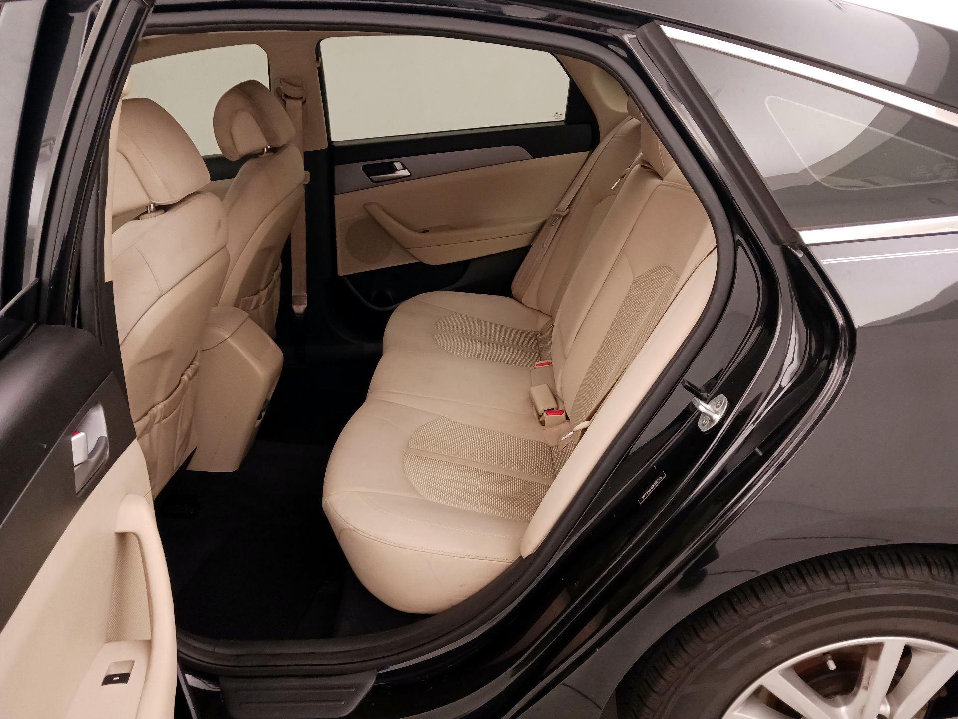 Thumbnail: 2016 Hyundai Sonata - 19