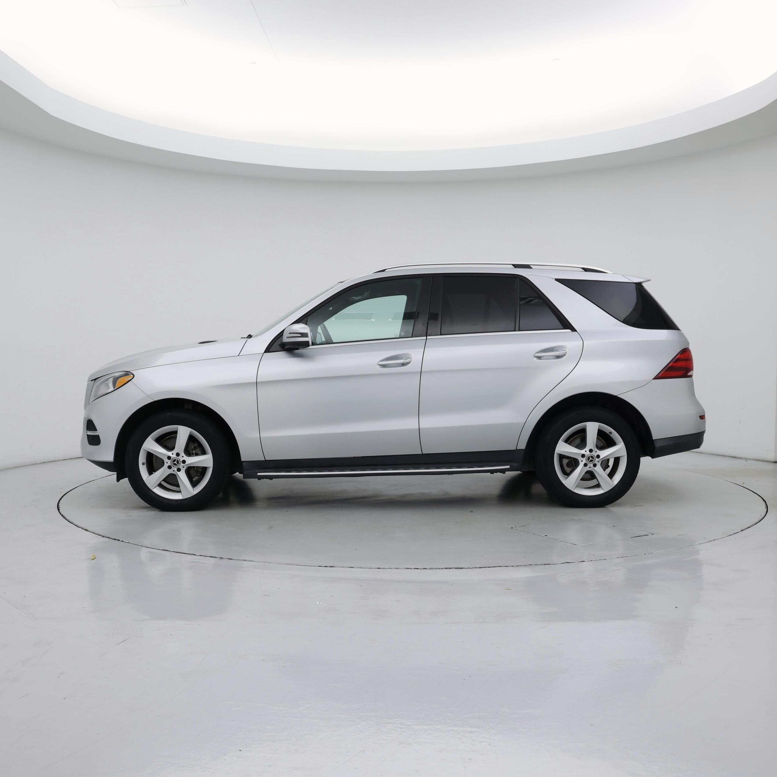 Thumbnail: 2018 Mercedes-Benz GLE - 3