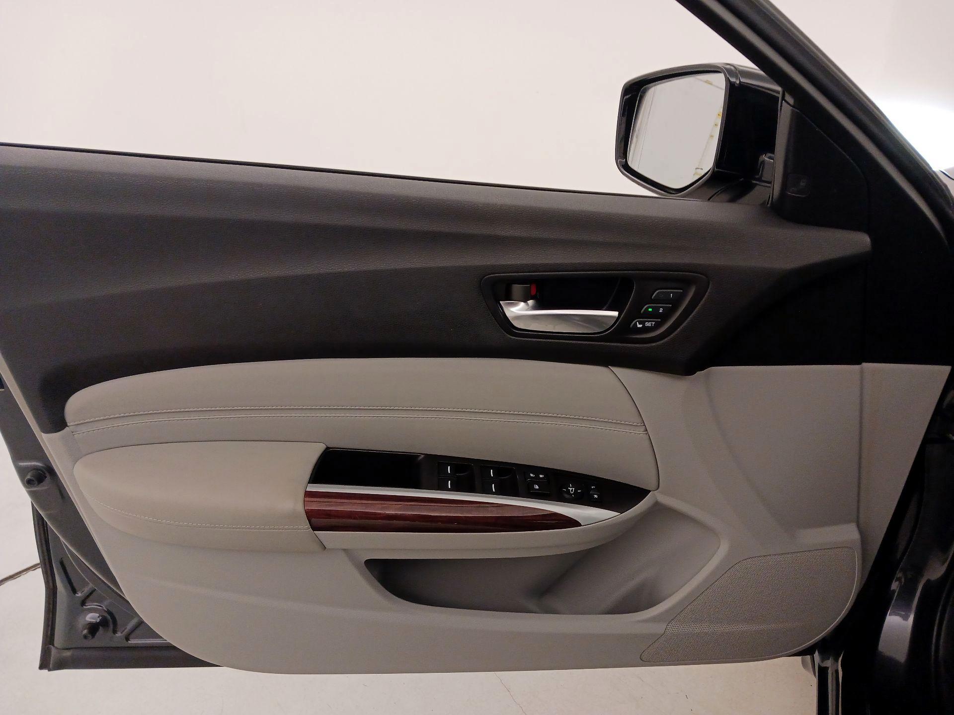 Thumbnail: 2015 Acura TLX - 12