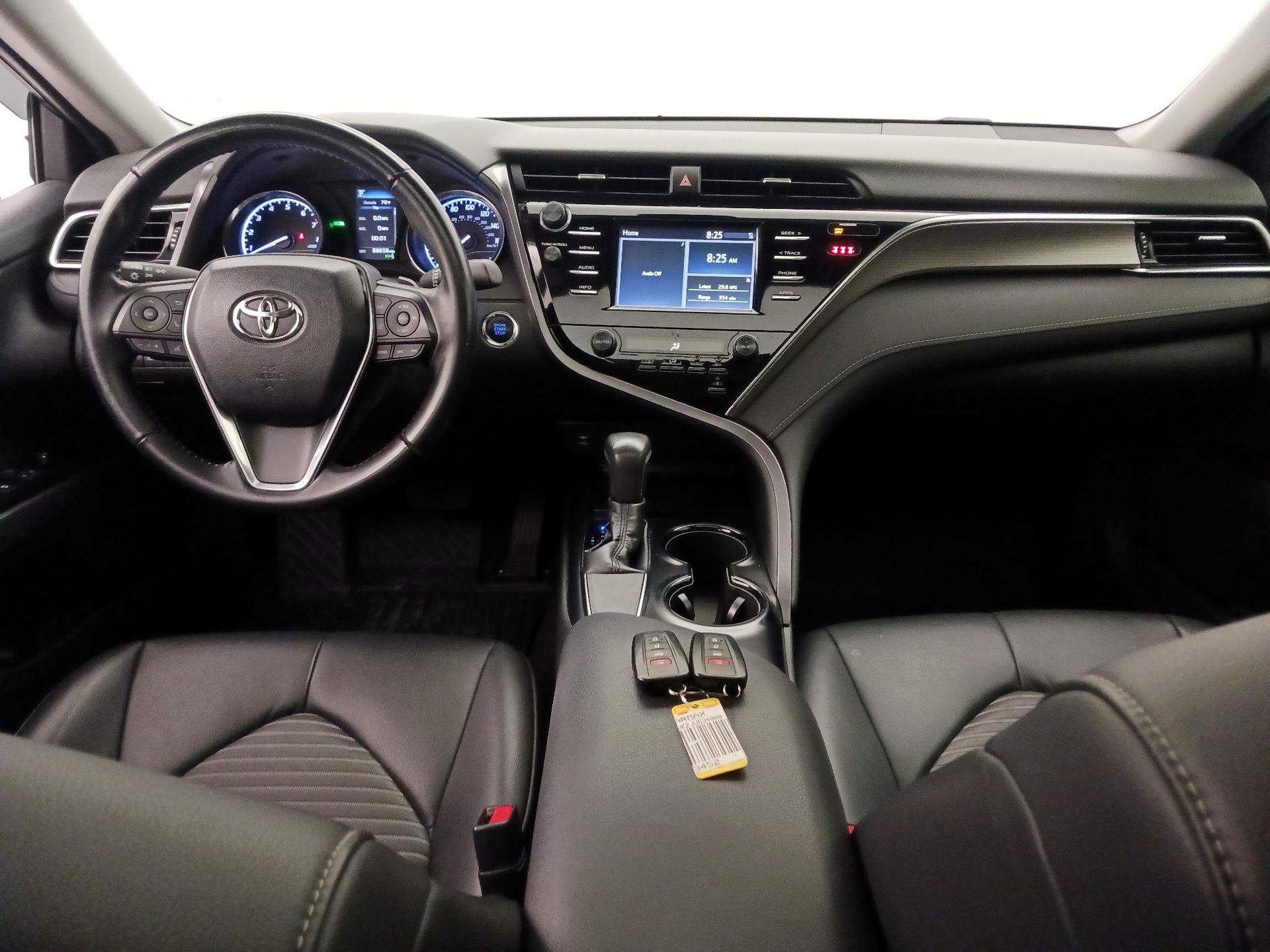 Thumbnail: 2018 Toyota Camry - 9