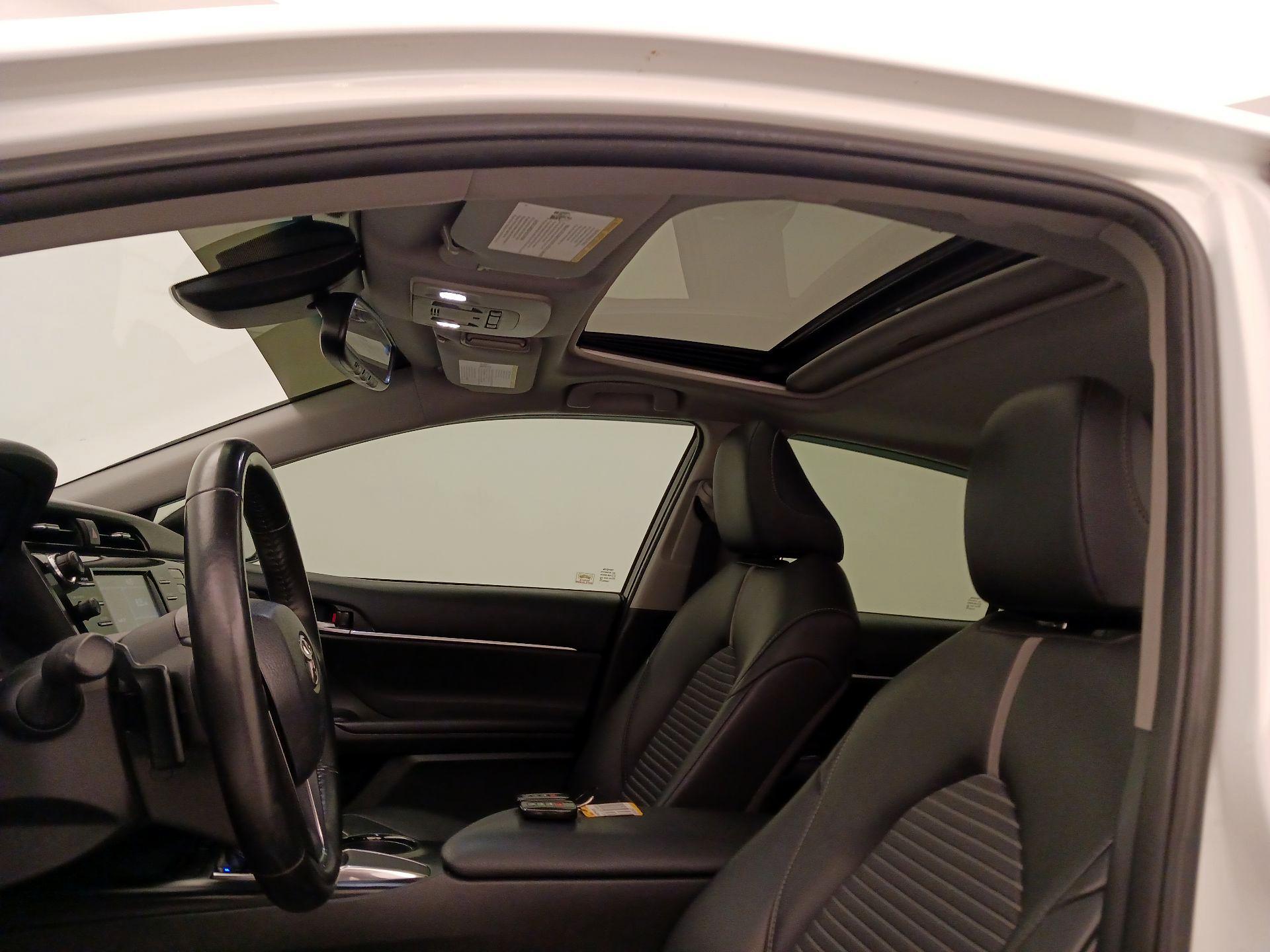 Thumbnail: 2018 Toyota Camry - 19