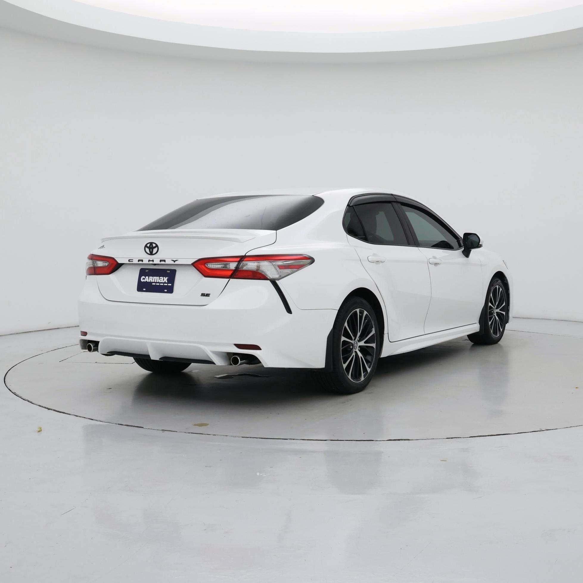 Thumbnail: 2018 Toyota Camry - 8