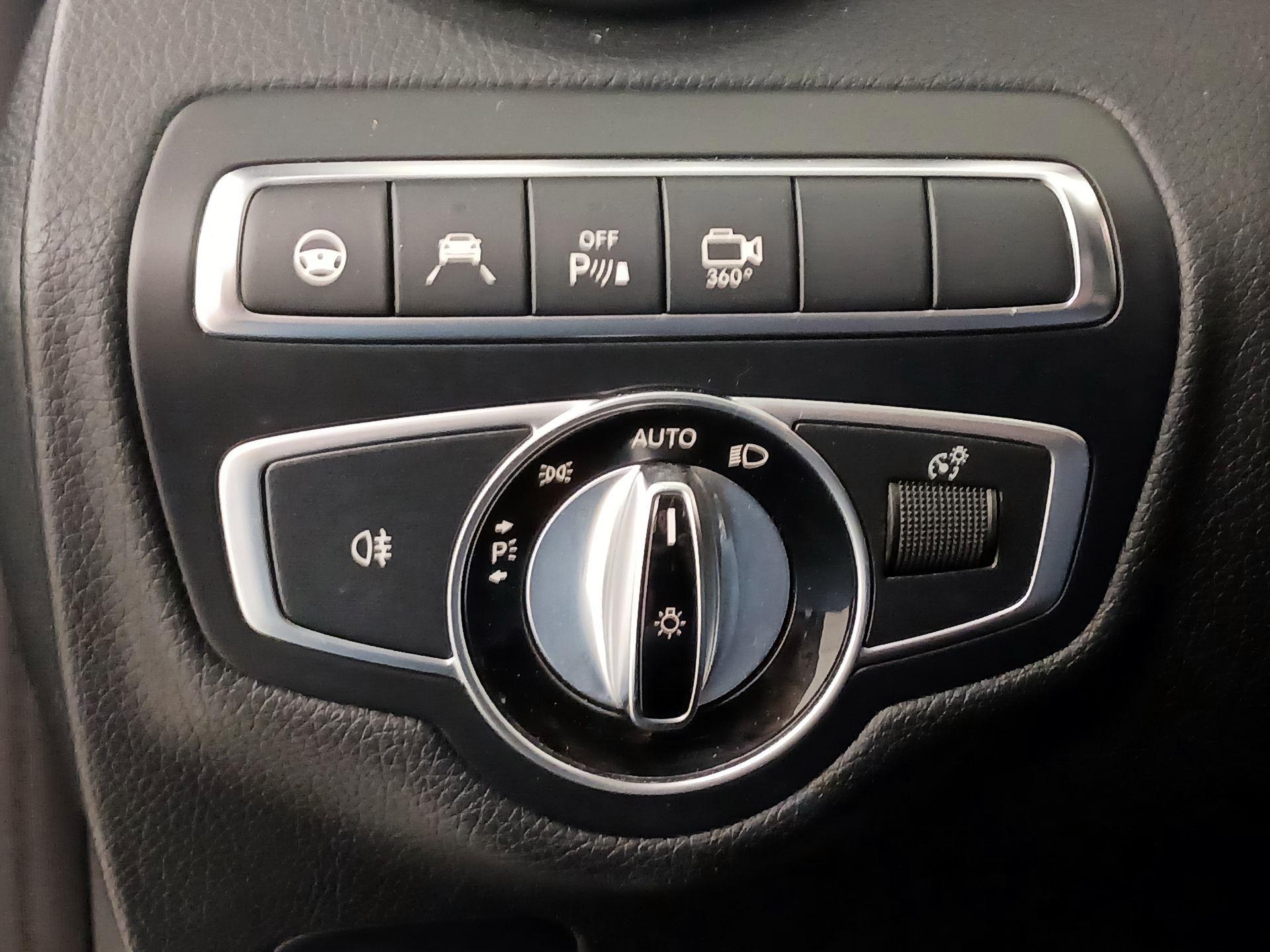 Thumbnail: 2017 Mercedes-Benz C-Class - 13