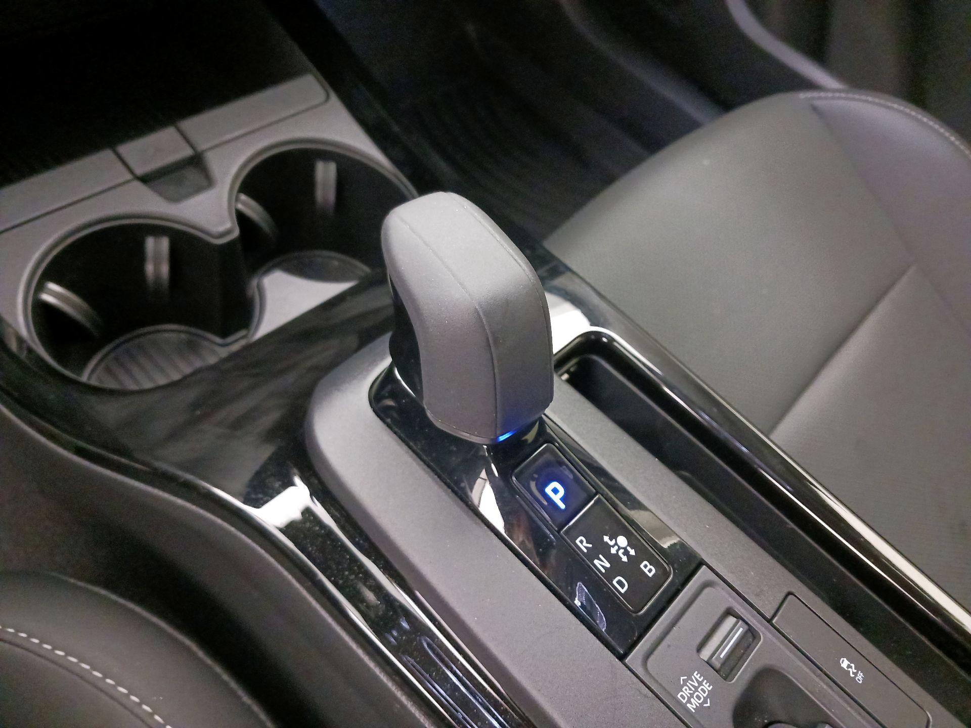 Thumbnail: 2024 Toyota Prius - 18