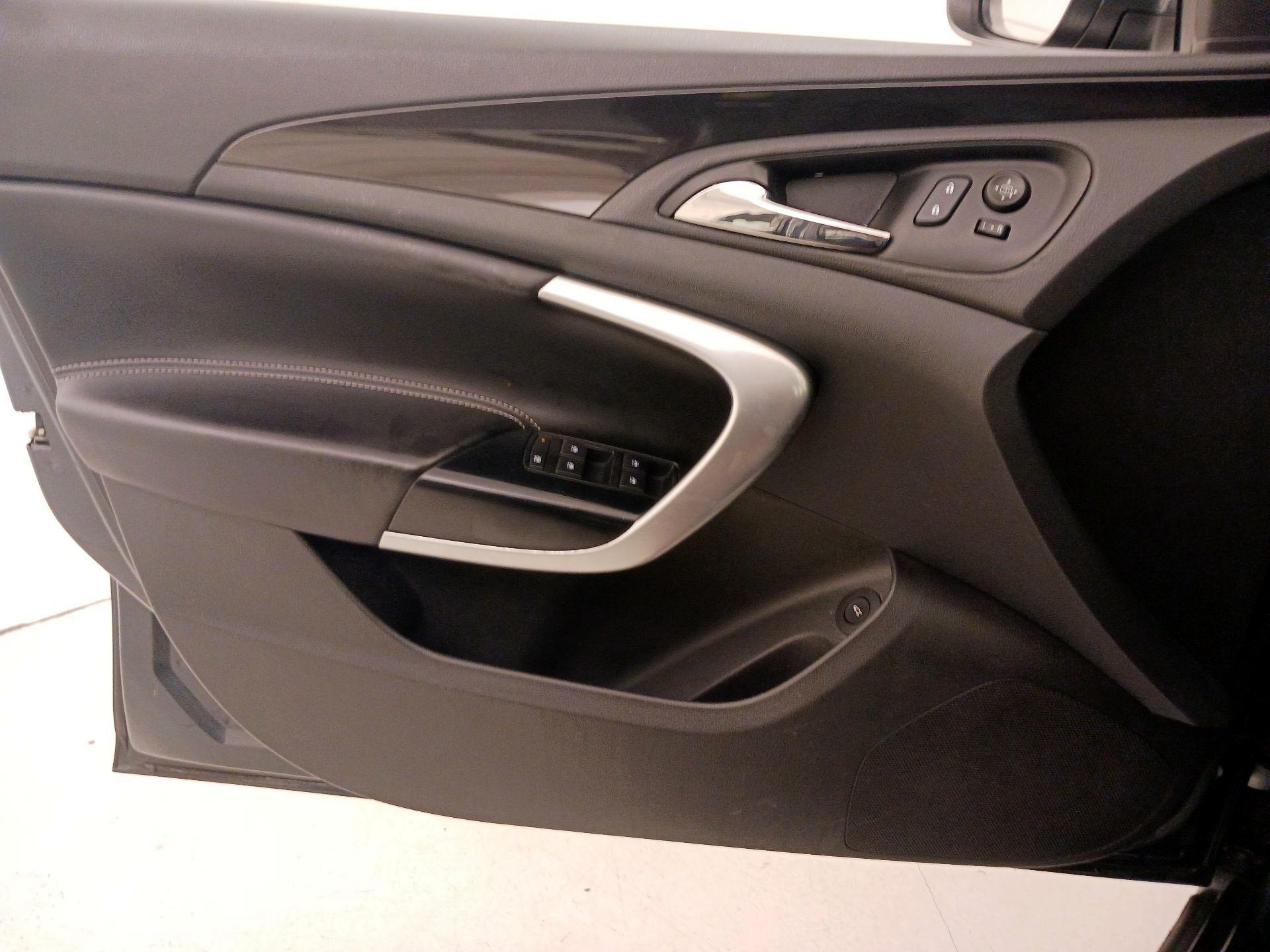 Thumbnail: 2016 Buick Regal - 12