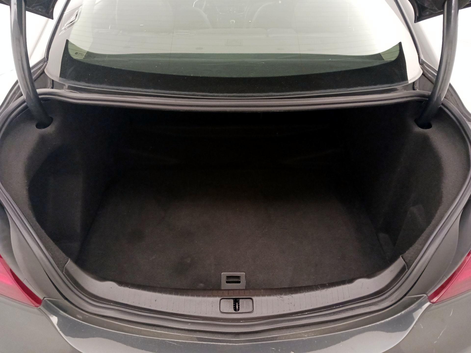 Thumbnail: 2016 Buick Regal - 20