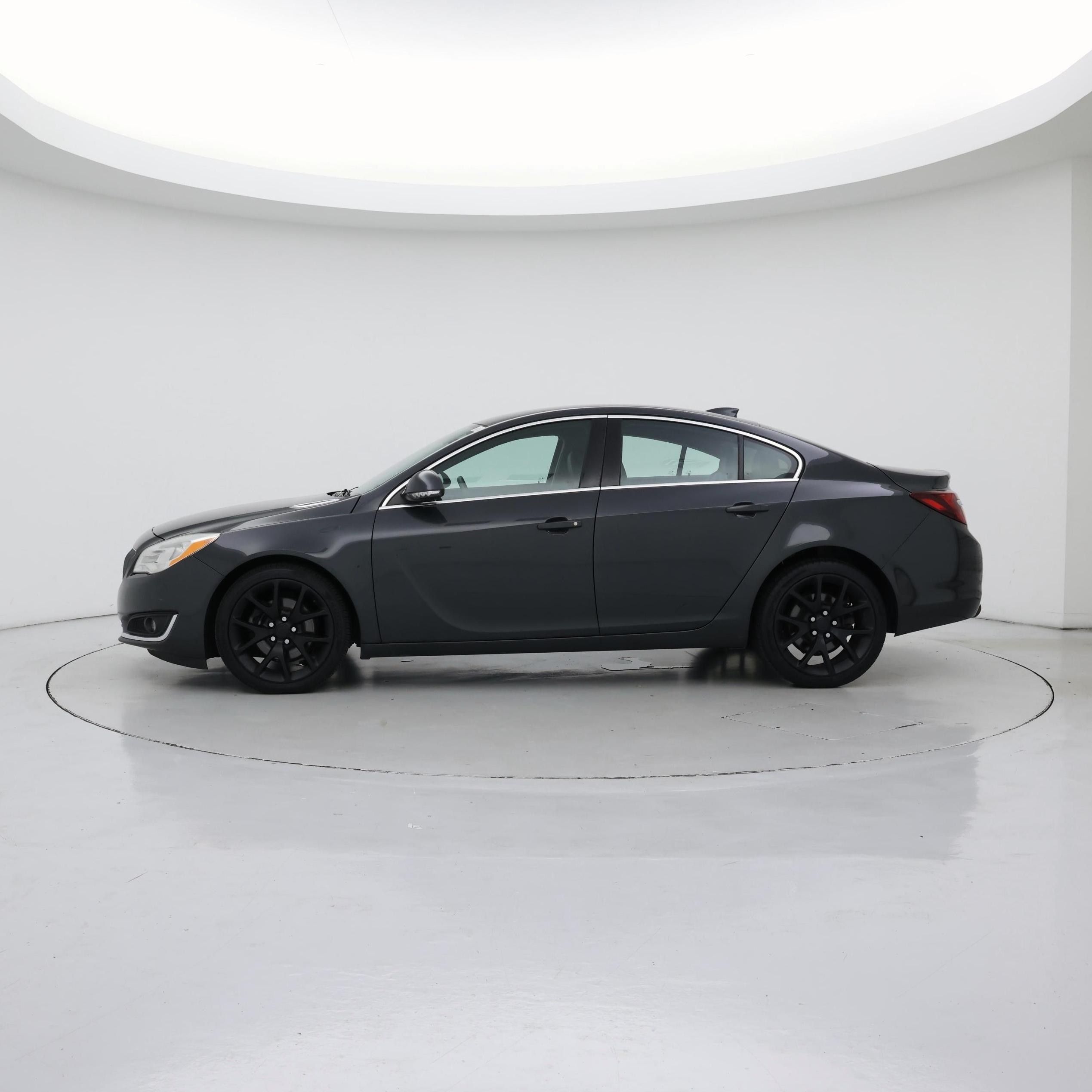 Thumbnail: 2016 Buick Regal - 3