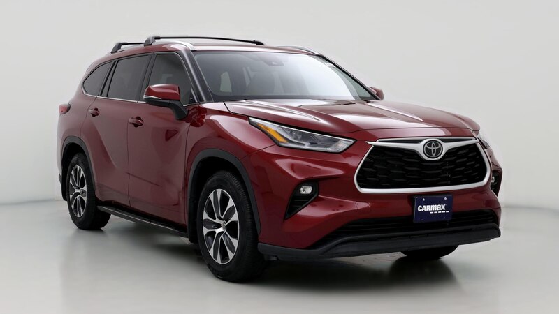 2021 Toyota Highlander XLE Hero Image