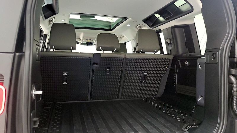 2020 Land Rover Defender 110 21