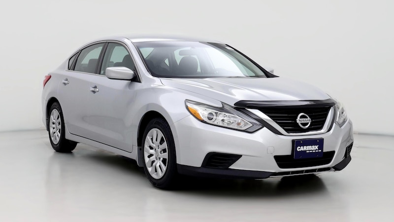 2017 Nissan Altima S Hero Image