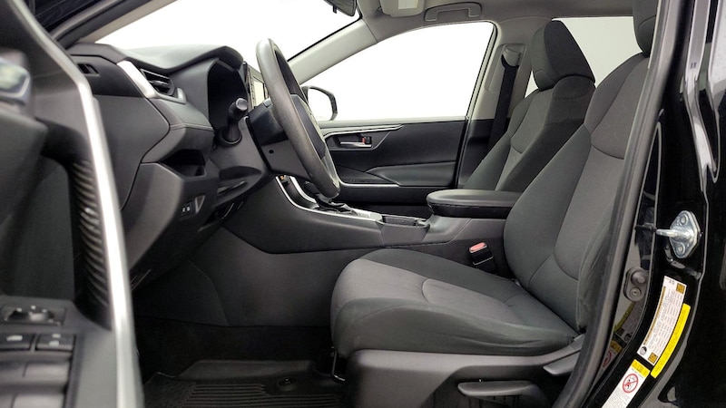 2019 Toyota RAV4 XLE 11