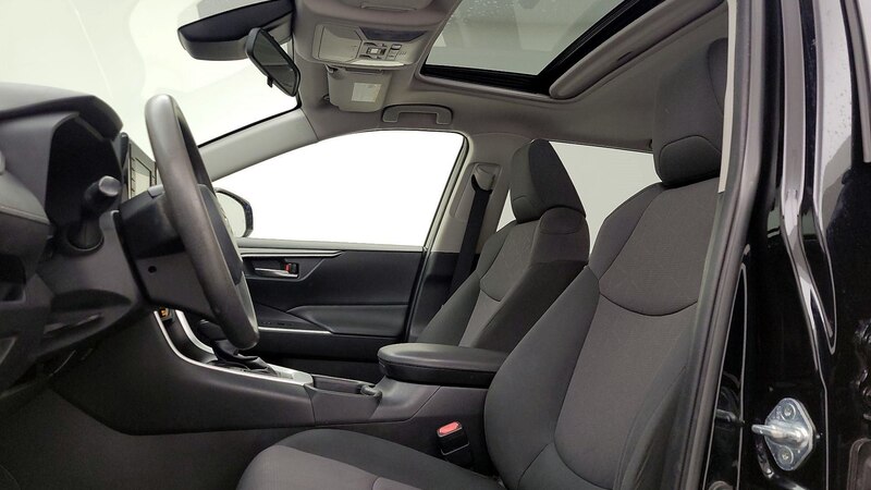 2019 Toyota RAV4 XLE 19