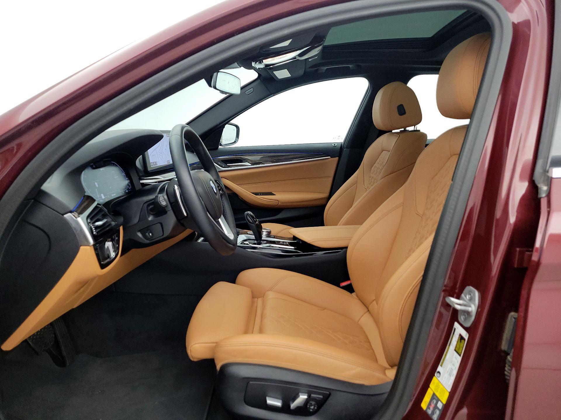 Thumbnail: 2023 BMW 5 Series - 11