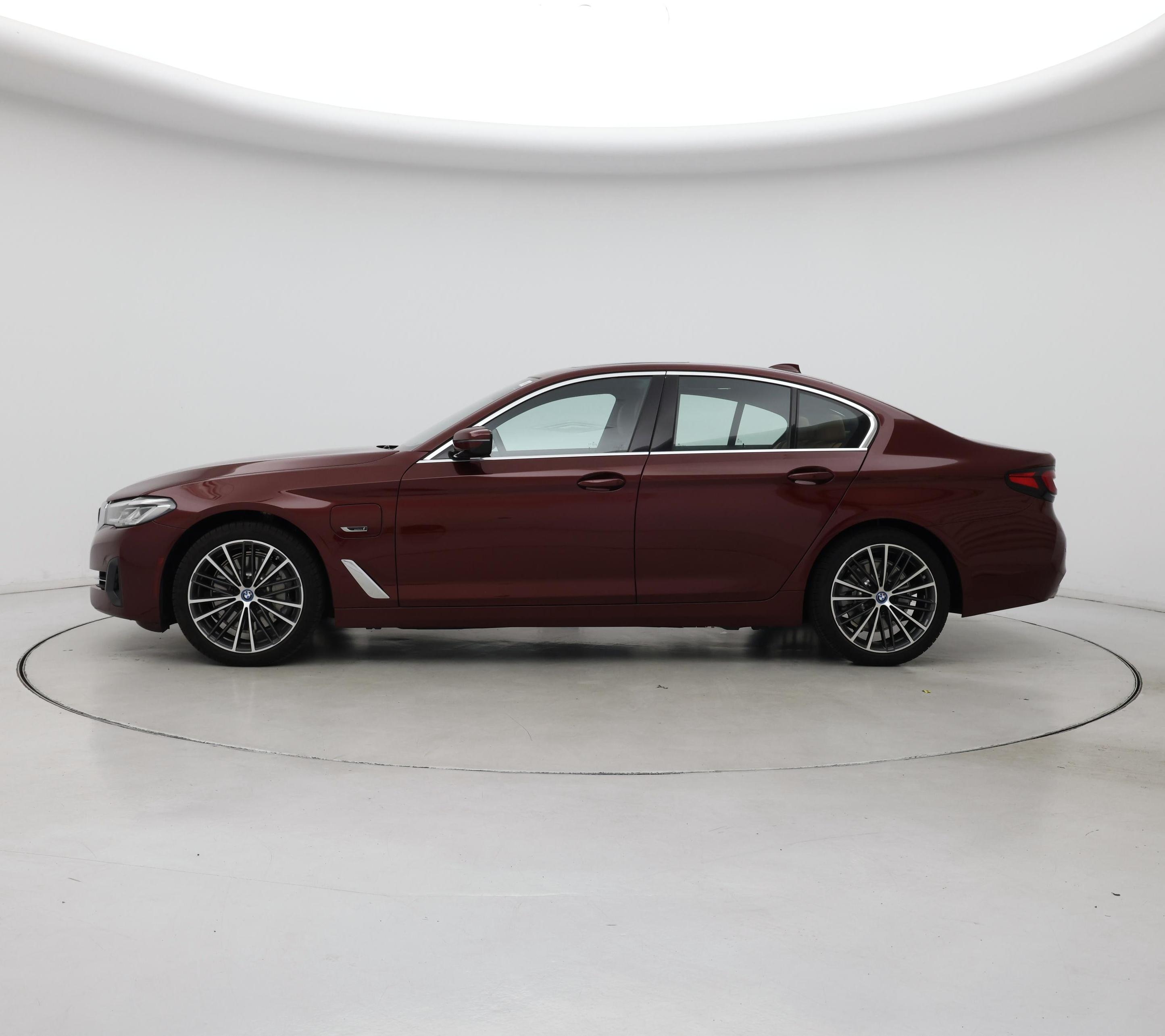 Thumbnail: 2023 BMW 5 Series - 3