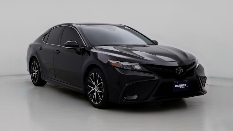 2022 Toyota Camry SE Hero Image