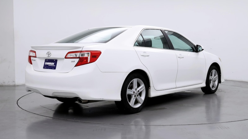 2013 Toyota Camry SE 8