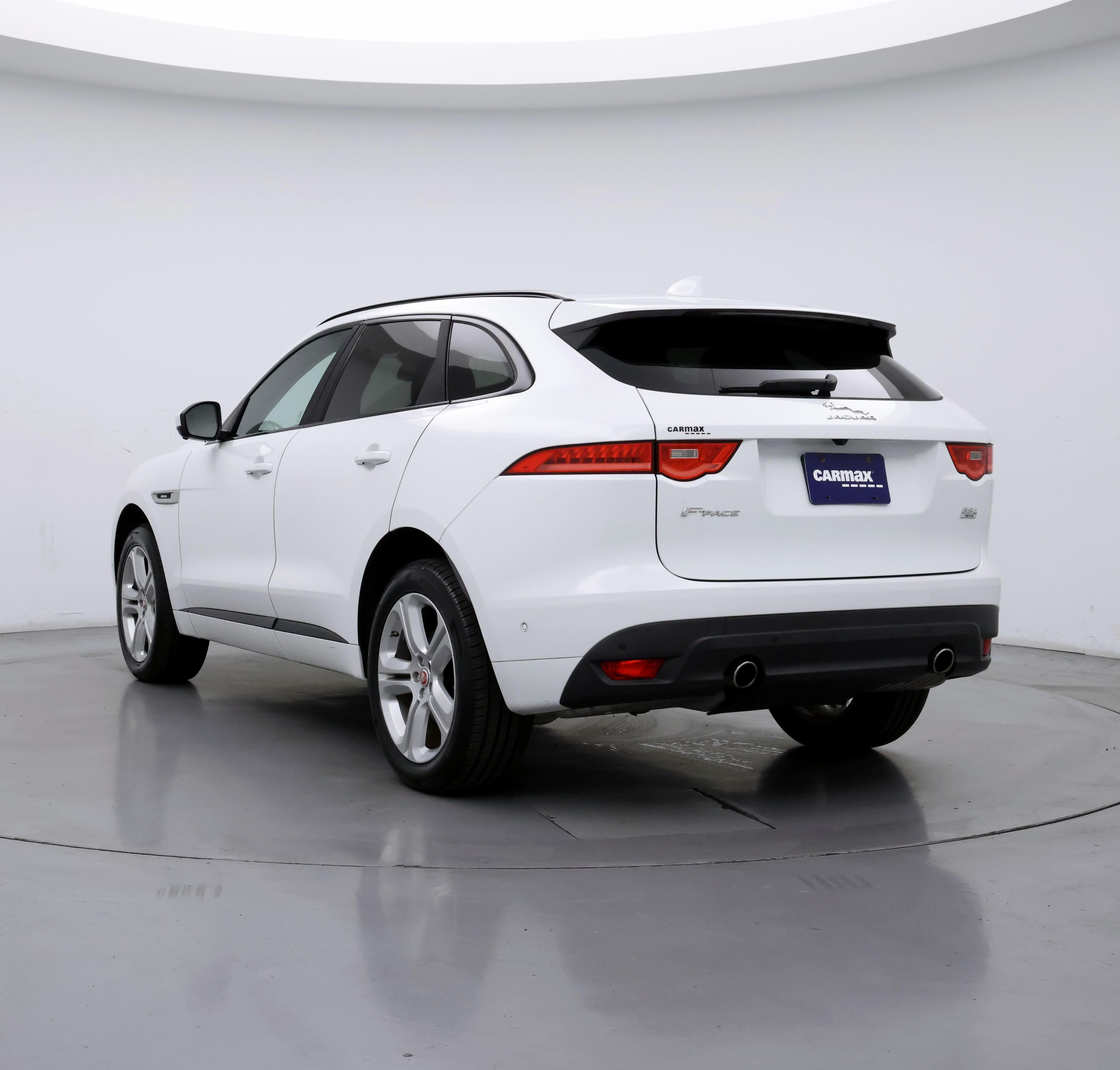 Thumbnail: 2017 Jaguar F-Pace - 2