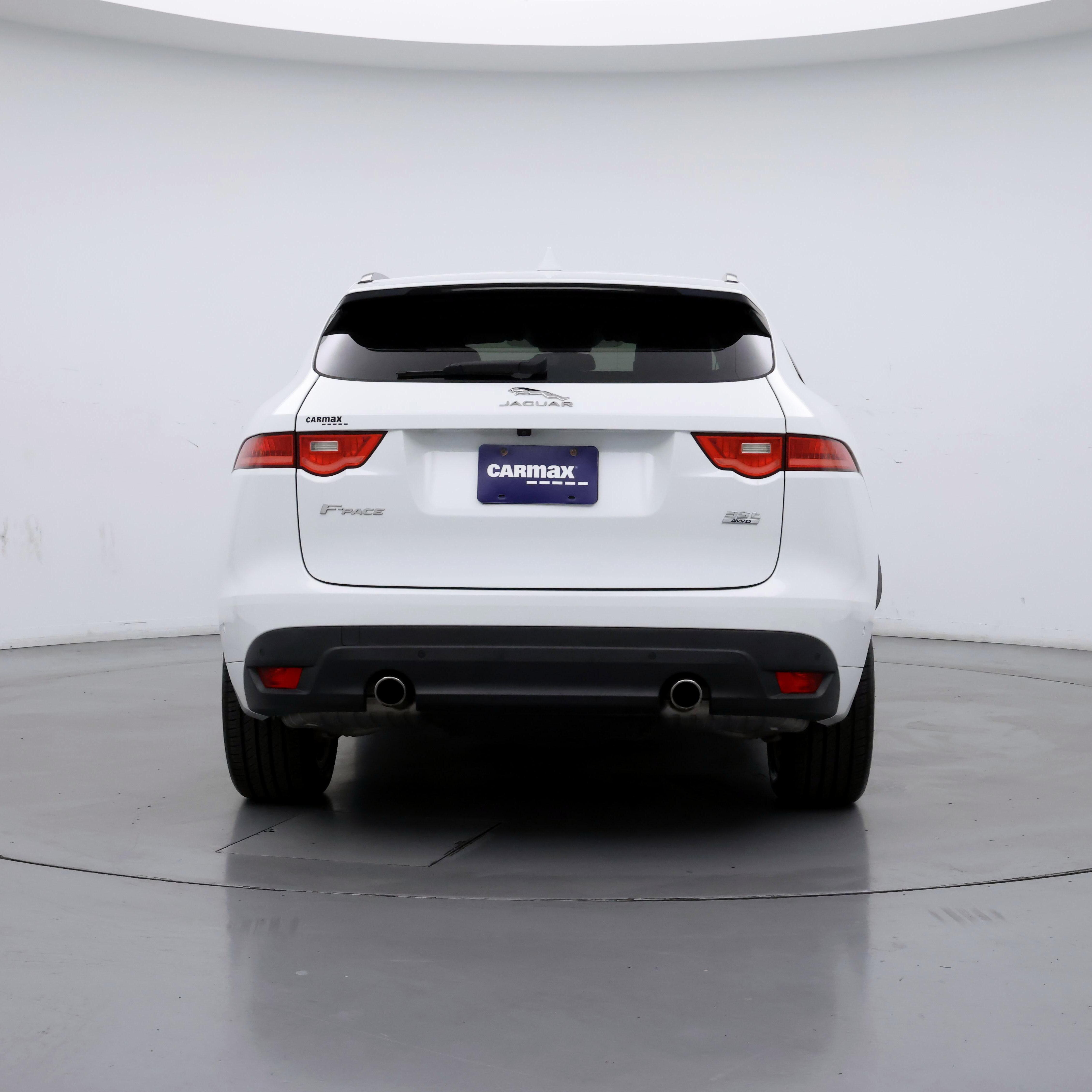 Thumbnail: 2017 Jaguar F-Pace - 6