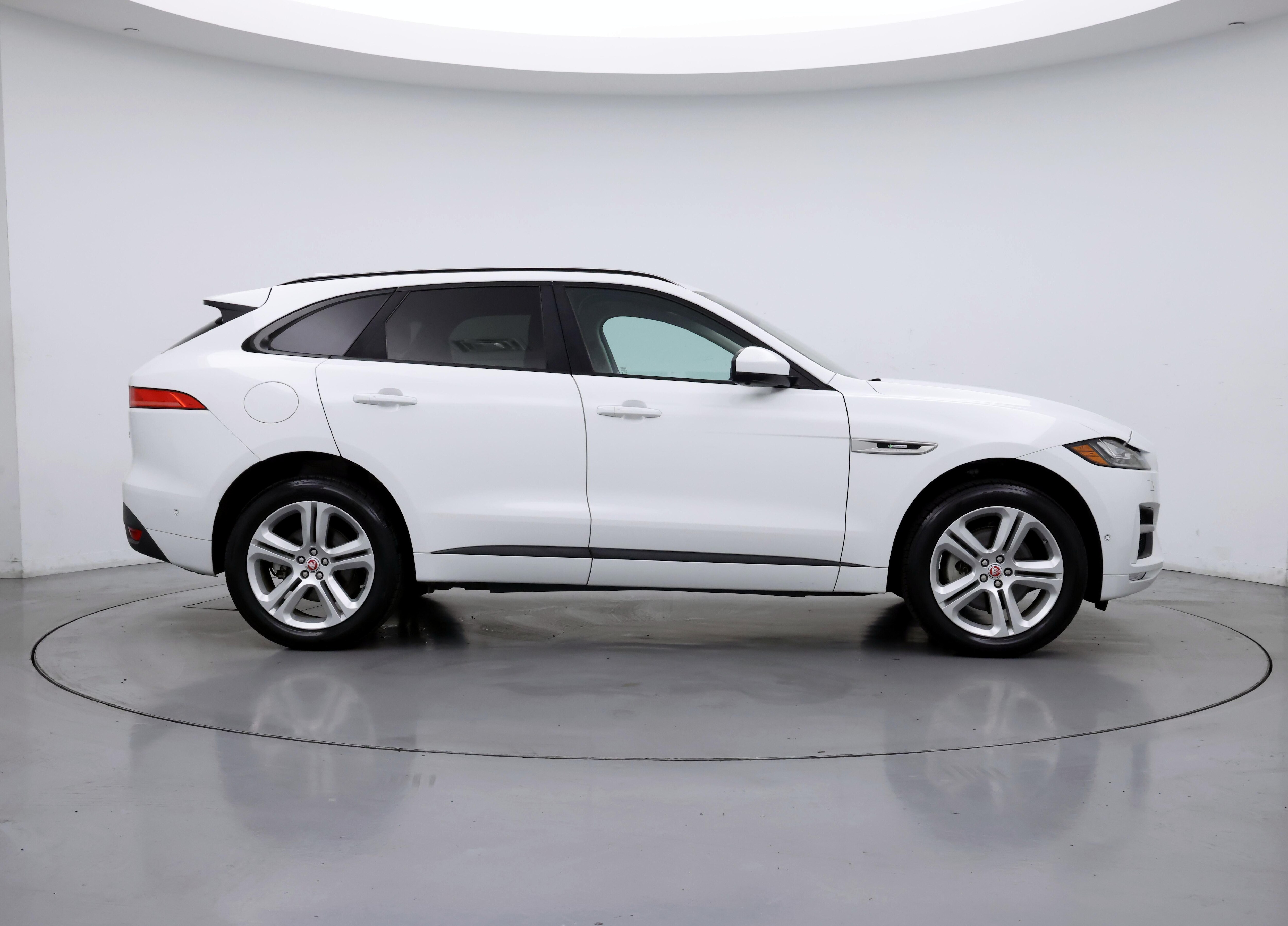 Thumbnail: 2017 Jaguar F-Pace - 7