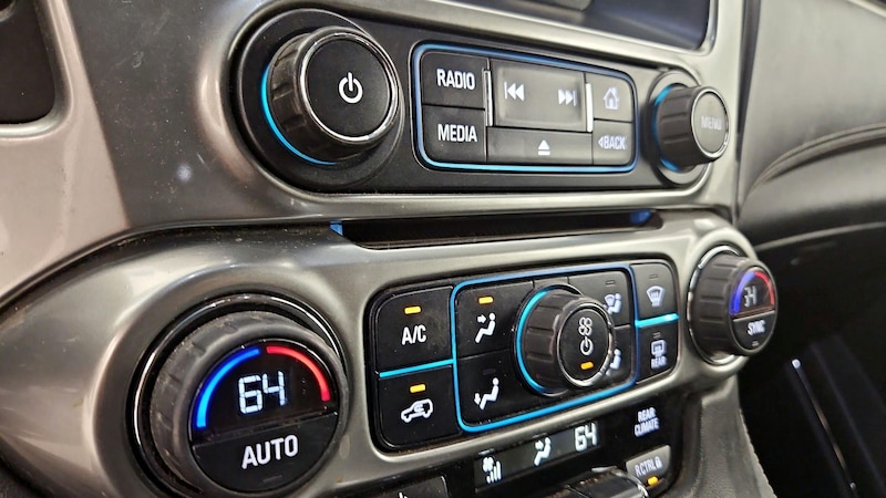 2015 Chevrolet Tahoe LS 16