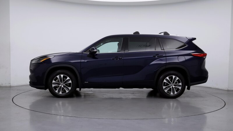 2022 Toyota Highlander XLE 3