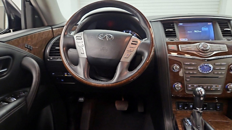 2016 INFINITI QX80  10