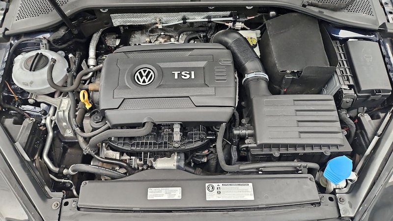 2017 Volkswagen Golf GTI SE 21