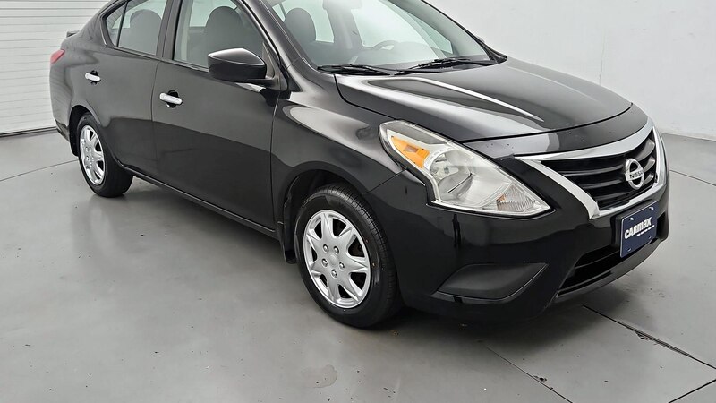 2016 Nissan Versa SV 3