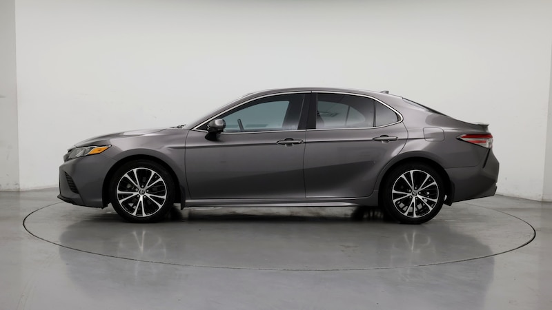 2019 Toyota Camry SE 3