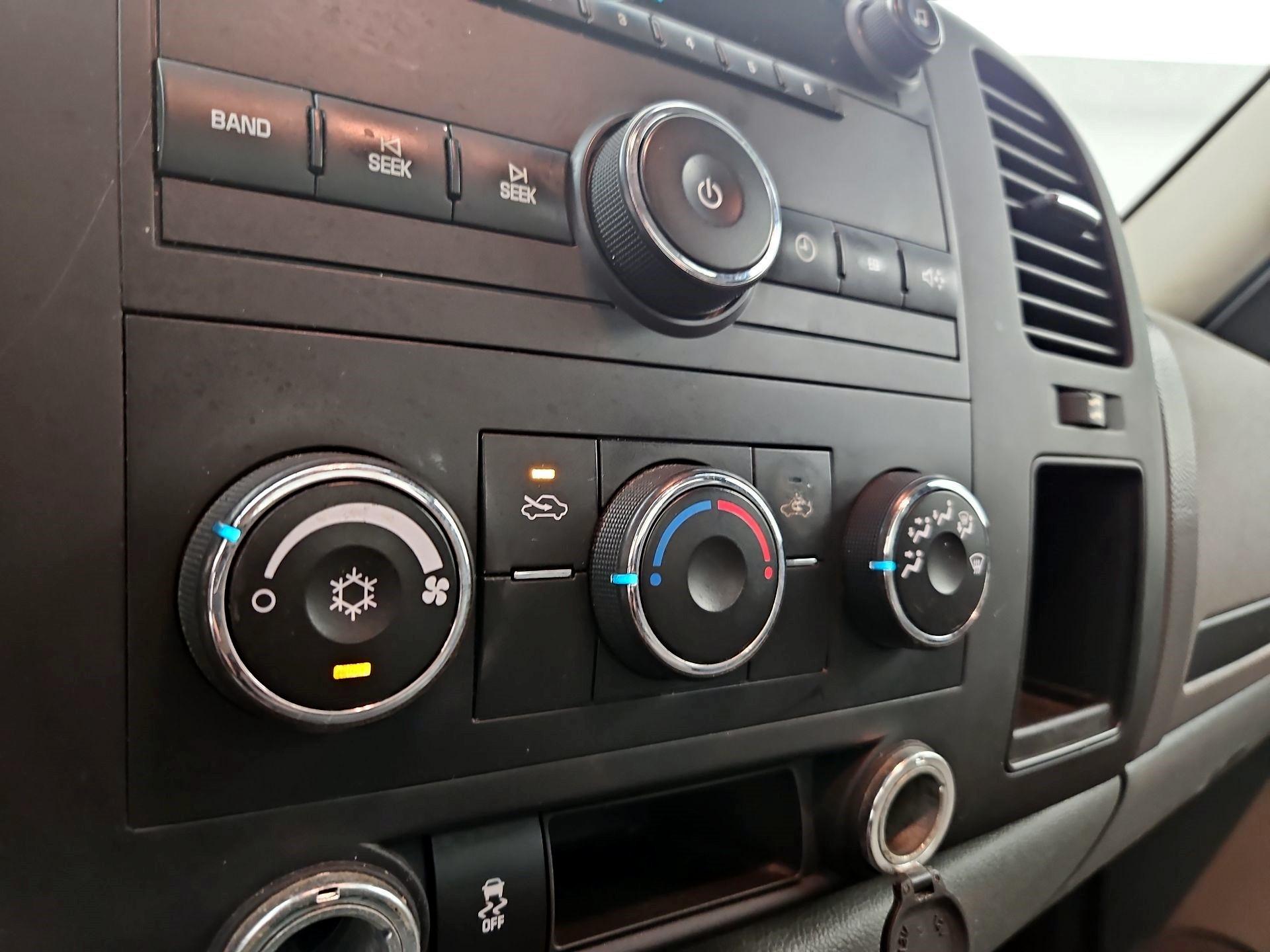 Thumbnail: 2013 Chevrolet Silverado 1500 - 15