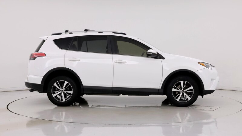 2016 Toyota RAV4 XLE 7