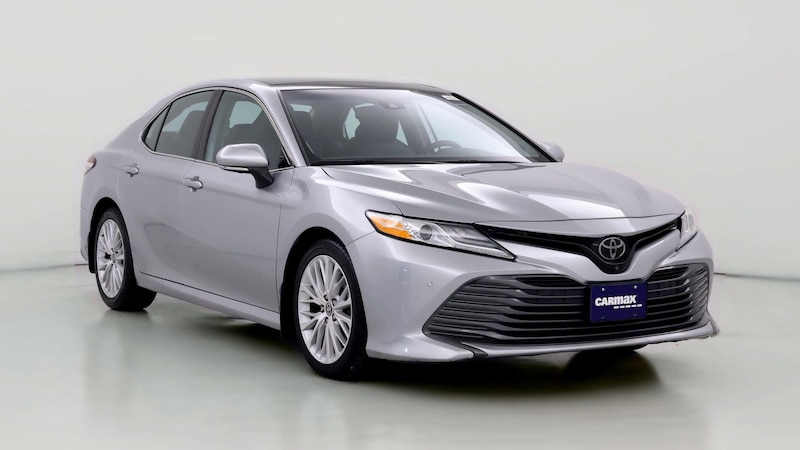 2020 Toyota Camry XLE Hero Image