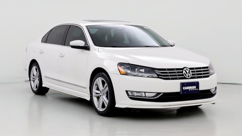 2015 Volkswagen Passat SEL Hero Image