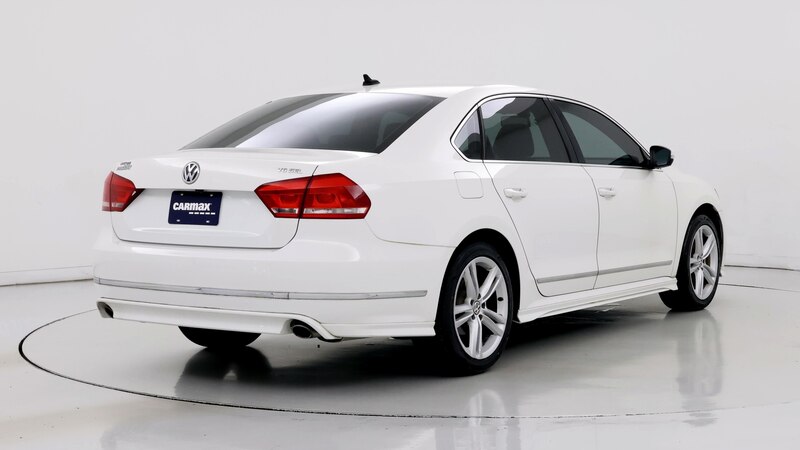 2015 Volkswagen Passat SEL 8