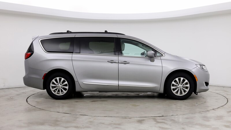 2017 Chrysler Pacifica Touring L 7