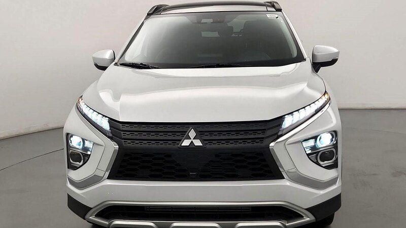 2023 Mitsubishi Eclipse Cross SE 2