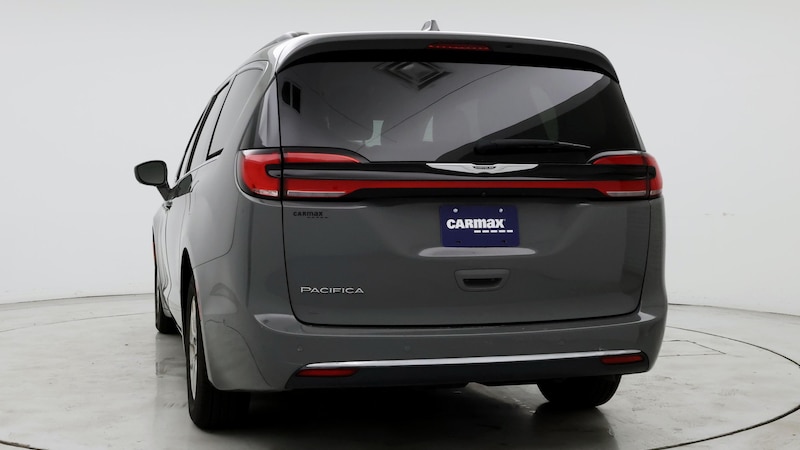 2022 Chrysler Pacifica Touring L 6