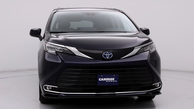 2023 Toyota Sienna XLE 5