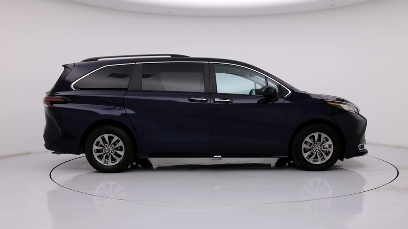 2023 Toyota Sienna XLE 7