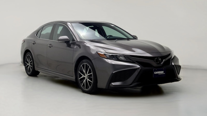 2022 Toyota Camry SE Hero Image