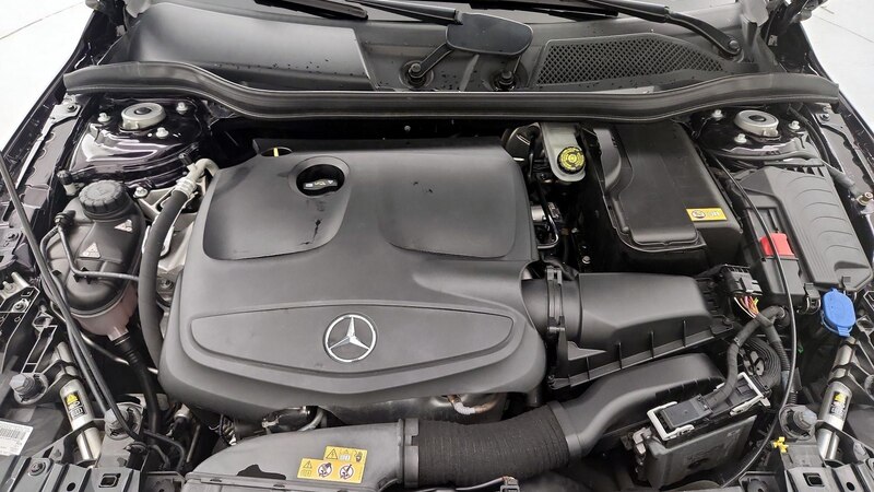 2016 Mercedes-Benz GLA 250 23