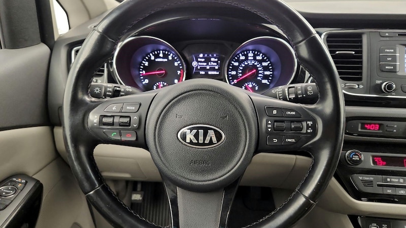 2016 Kia Sedona EX 10