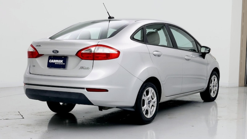 2015 Ford Fiesta SE 8