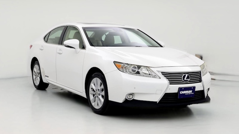 2015 Lexus ES Hybrid 300h Hero Image