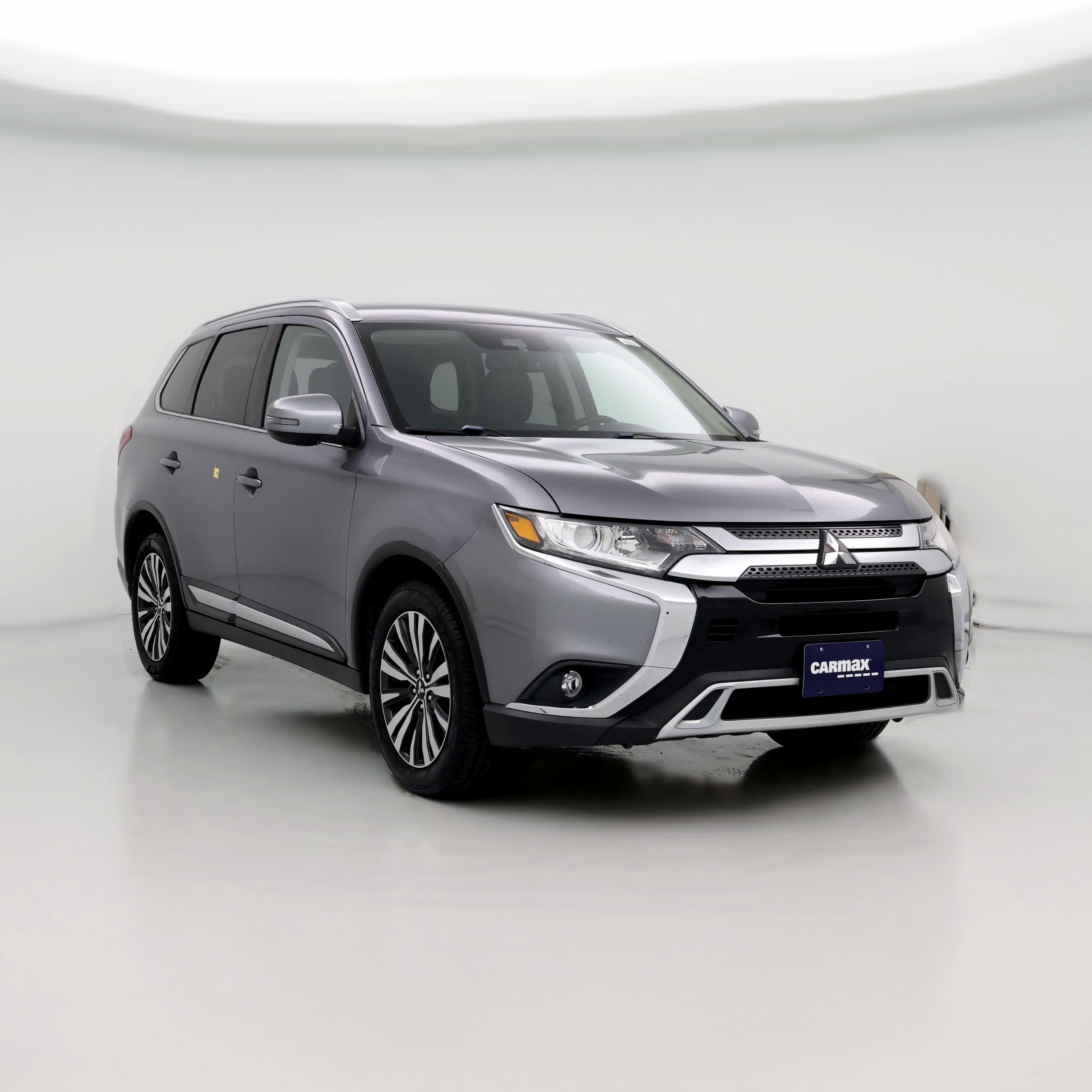 Thumbnail: 2020 Mitsubishi Outlander - 1