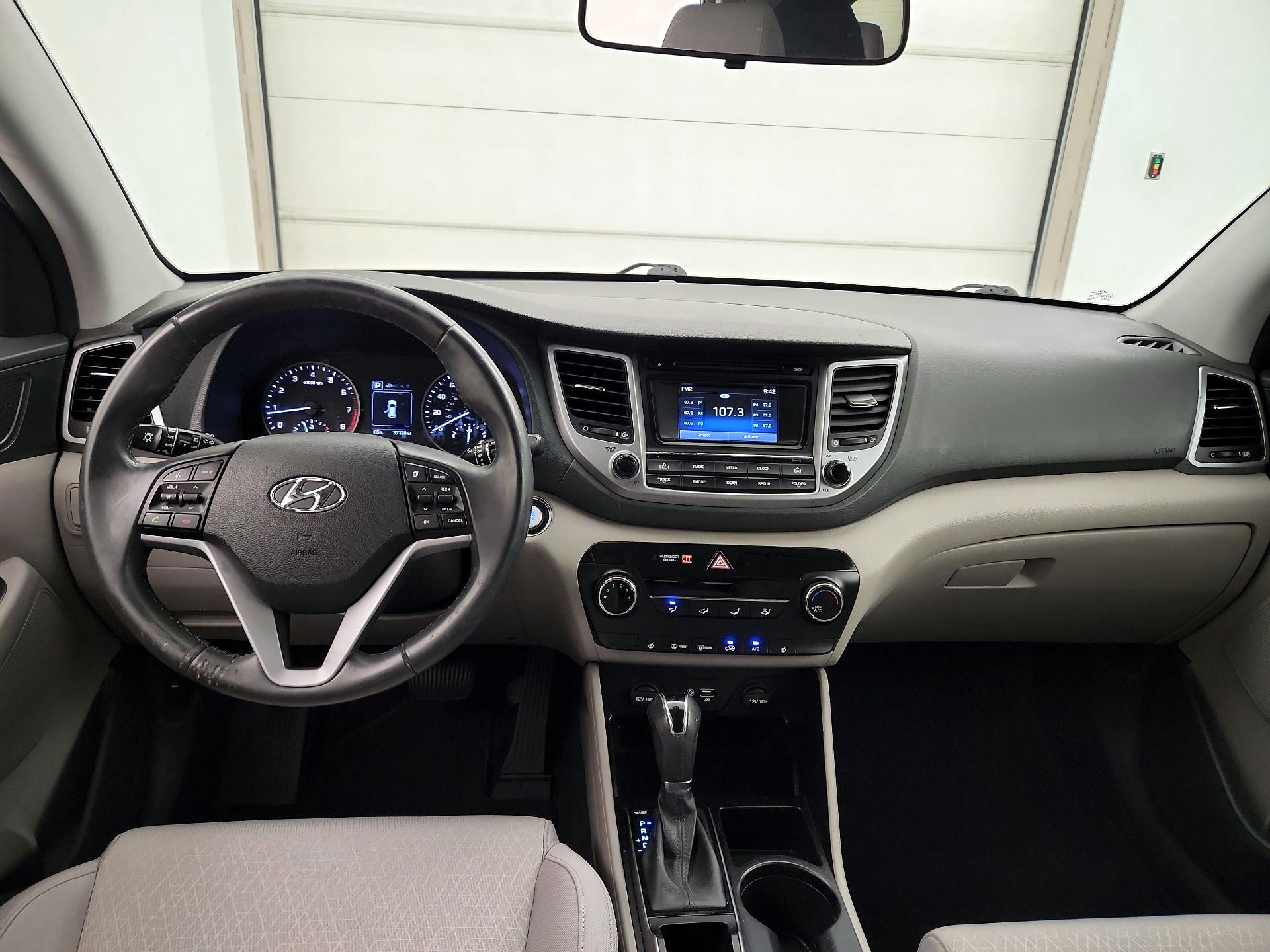 Thumbnail: 2017 Hyundai Tucson - 9