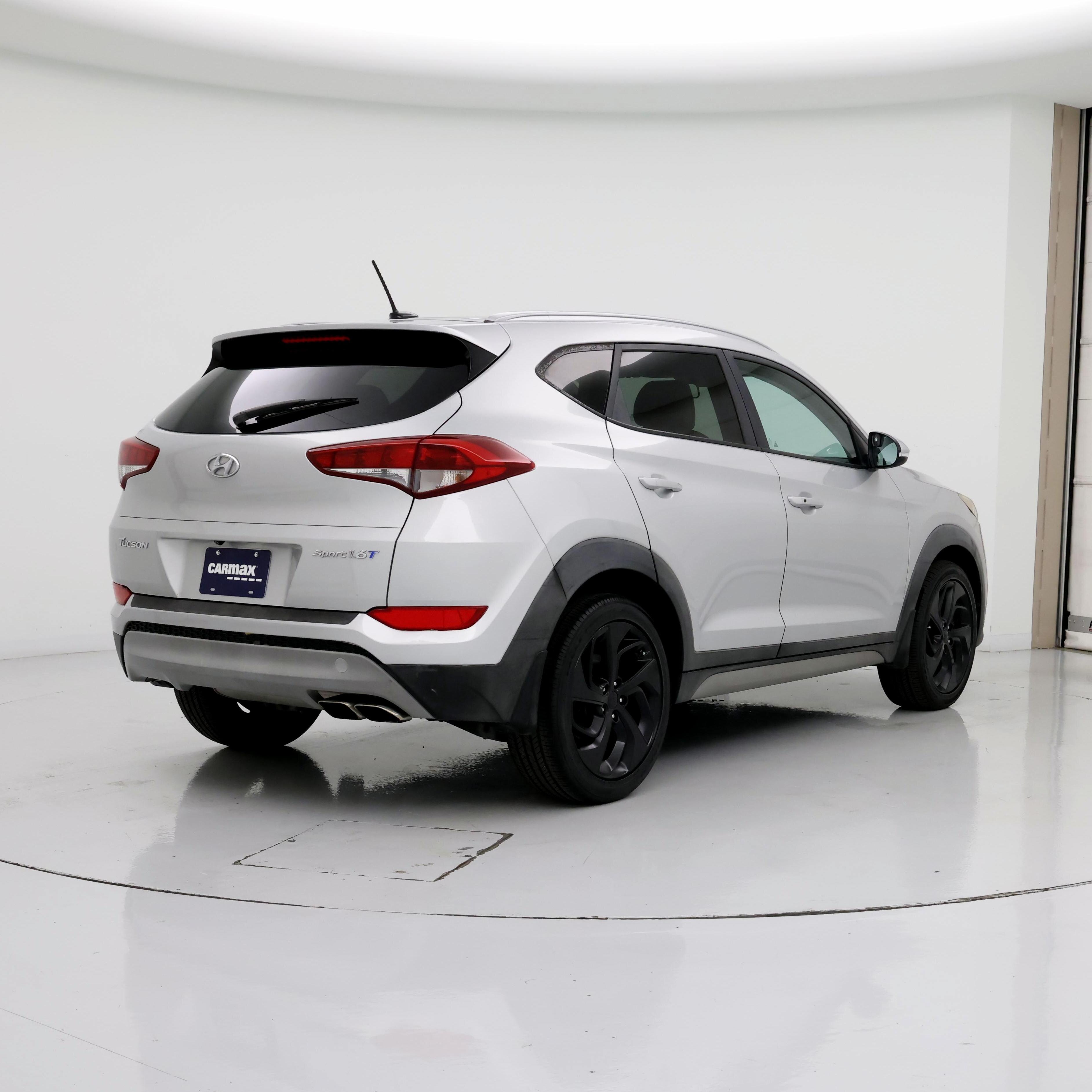 Thumbnail: 2017 Hyundai Tucson - 8