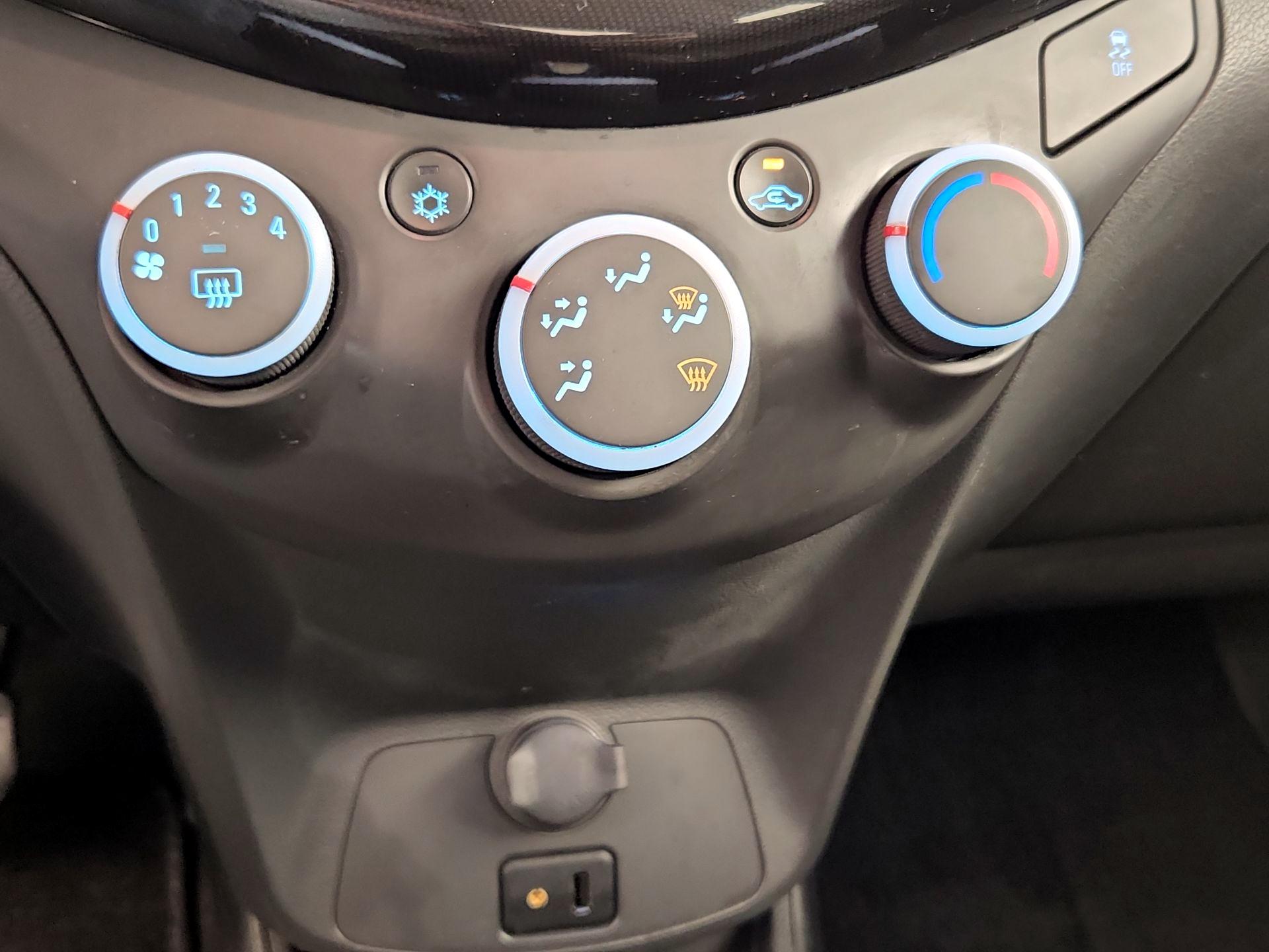 Thumbnail: 2014 Chevrolet Spark - 15
