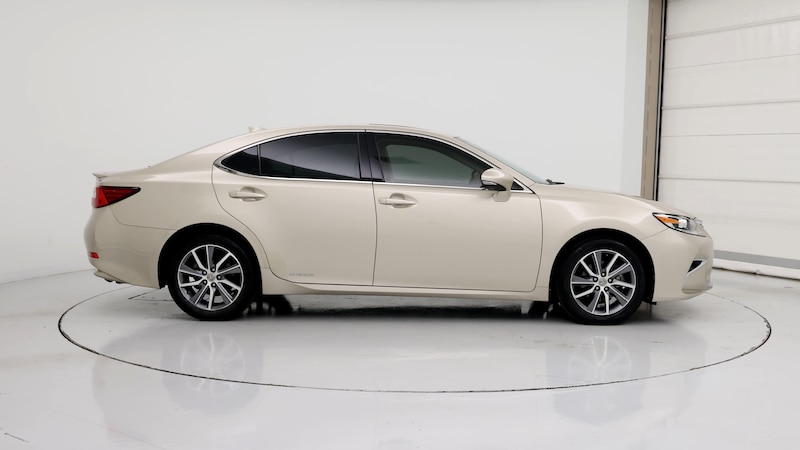 2016 Lexus ES Hybrid 300h 7