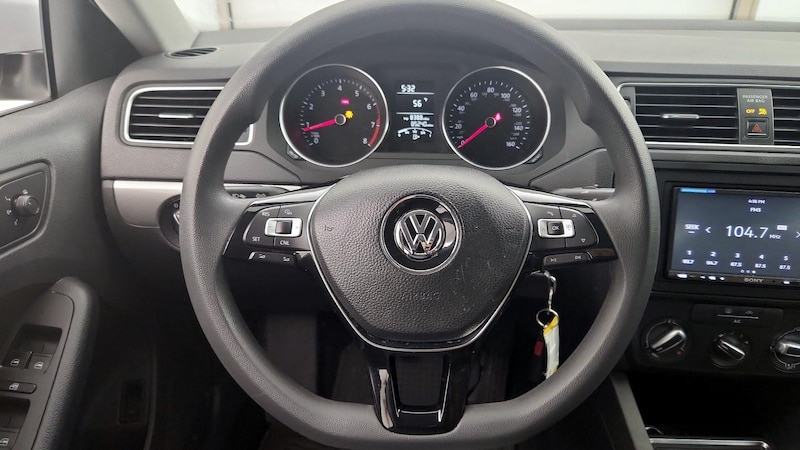 2017 Volkswagen Jetta S 10